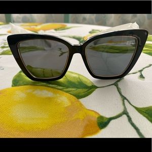 Brand new!  Never warn.  Diff Becky IV NEW STYLE!